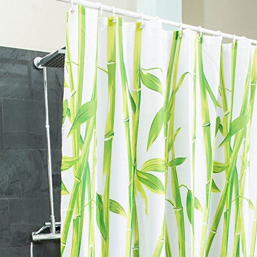 GOODS+GADGETS Duschvorhang Badewannen-Vorhang; Wasserdichter, Waschbarer Anti-Schimmel Badvorhang aus 100% Polyester für Badewanne &amp; Duschwanne; Asiatischer Feng Shui Bambus Stil (Bambus)