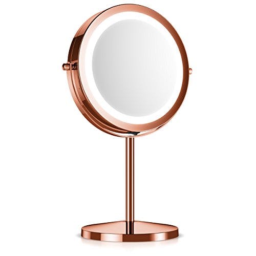 Navaris Kosmetikspiegel mit LED Beleuchtung - Spiegel mit 5fach Vergrößerung Make Up Standspiegel - Schminkspiegel beleuchtet 360° drehbar in Kupfer