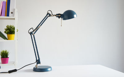 Büroklassiker: Schreibtischlampe Büroklassiker: Schreibtischlampe
