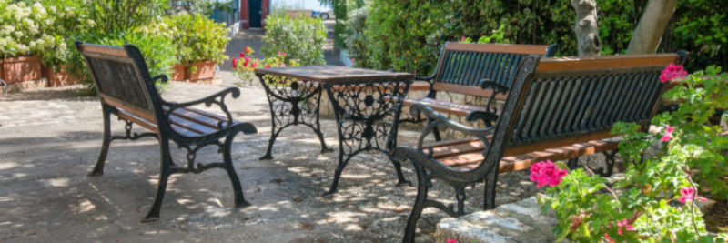 Gartenmöbel aus Metall nostalgisch, antik, pulverbeschichtet