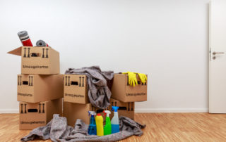 Wohnung aufräumen